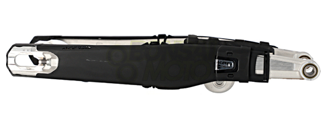 スイングアームガード　アチェルビス