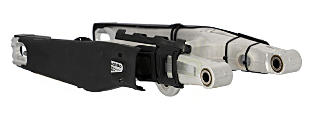 スイングアームガード　アチェルビス