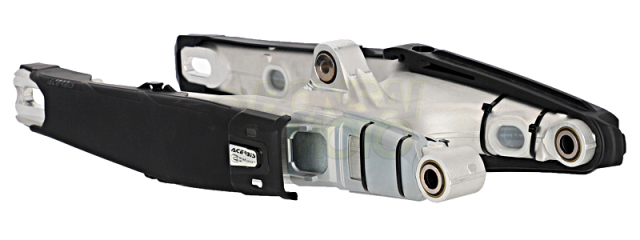 スイングアームガード　アチェルビス