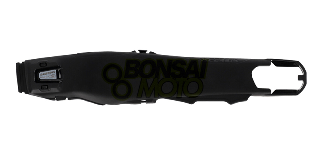 スイングアームカバー　アチェルビス