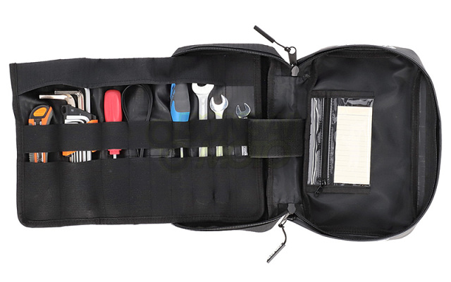 フロントフェンダー　ツールバッグ　アチェルビス