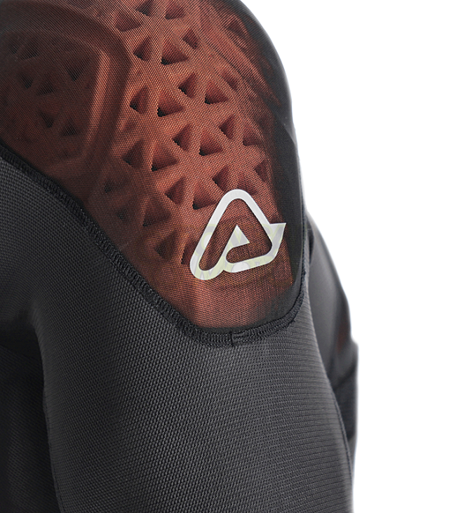 ボディアーマー FLUX AIR D3O　アチェルビス