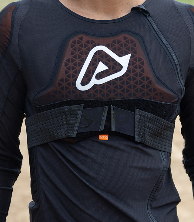 ボディアーマー FLUX AIR D3O　アチェルビス