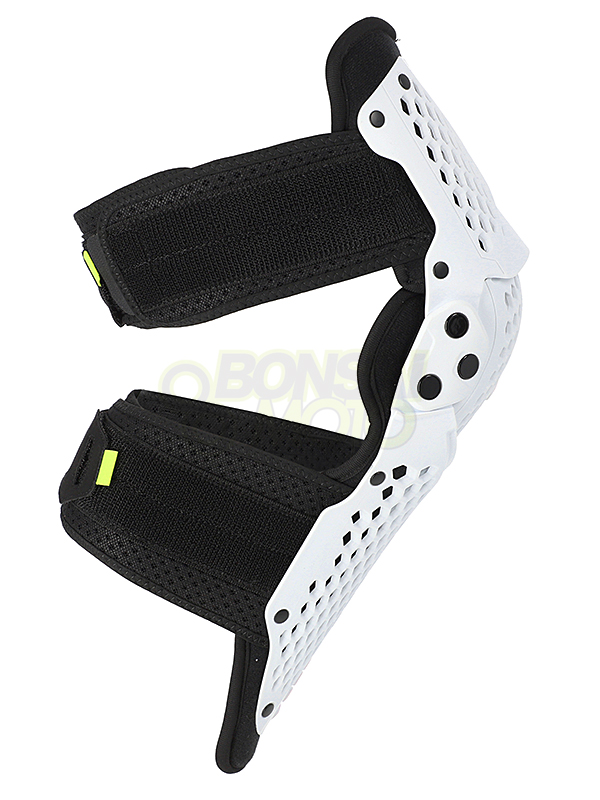 ニーシンガード　アチェルビス