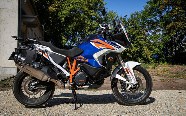 KTM 1290スーパーアドベンチャー用 クラッシュバー アウトバックモーターテック