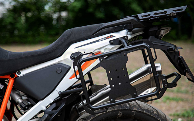 KTM 1290スーパーアドベンチャー用 パニアラック アウトバックモーターテック