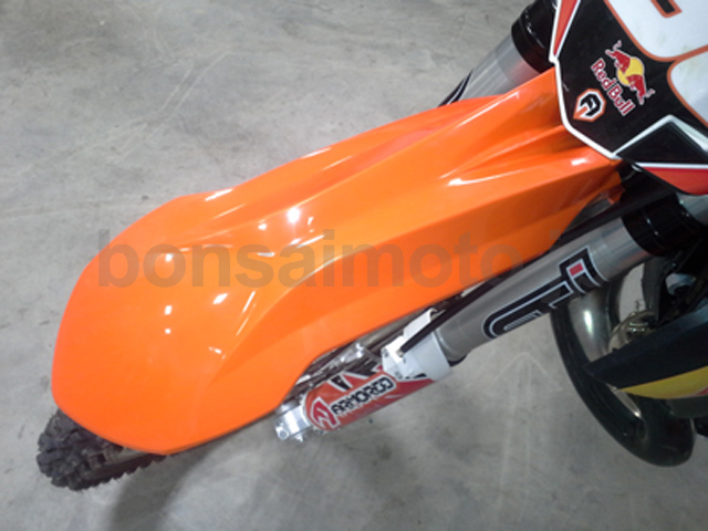 KTMフロントフェンダー