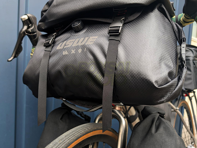 ハンドルバー ロールトップバッグ＋ホルスター　ユースウィー