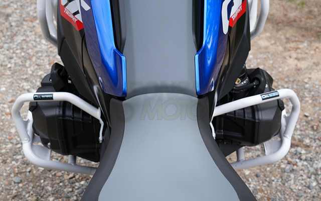 R1300GS クラッシュバー アウトバックモーターテック