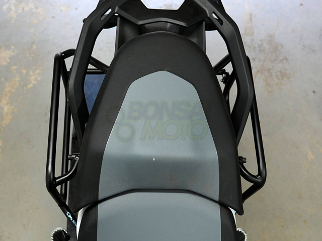 BMW R1300GS(24-) パニアラック OUTBACKmotortek