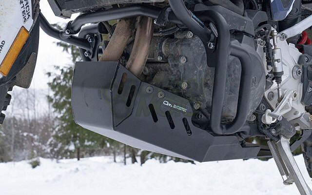 BMW F900GS ヘビーデューティースキッドプレート アウトバックモーターテック
