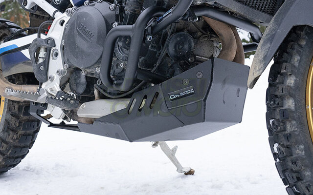 BMW F900GS ヘビーデューティースキッドプレート アウトバックモーターテック