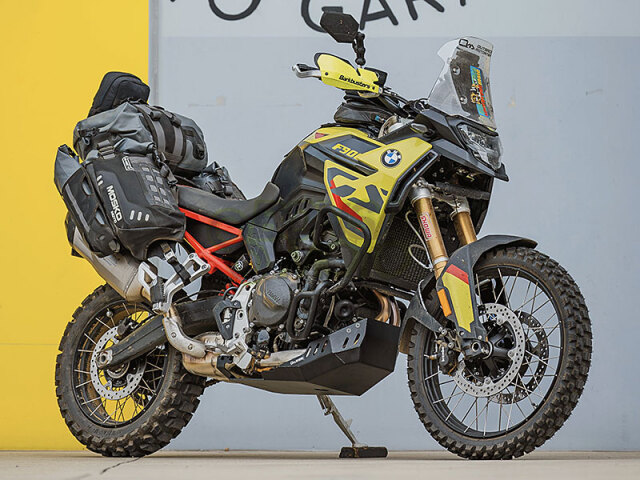 BMW F900GS ヘビーデューティースキッドプレート アウトバックモーターテック
