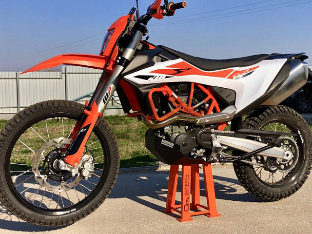 KTM690EnduroR クラッシュバー　スキッドプレート　パニアラック