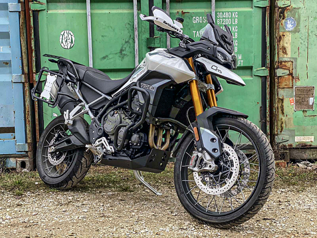 トライアンフ Tiger900 クラッシュバー スキッドプレート パニアラック リアキャリア