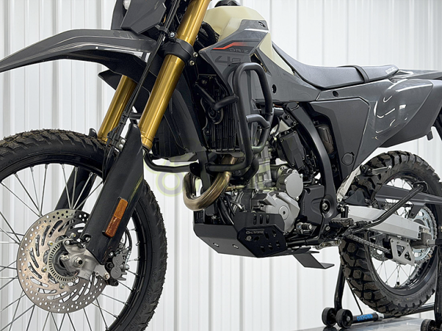 DR-Z4S　クラッシュバー　スキッドプレート　アウトバックモーターテック