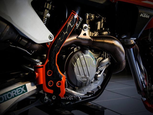 ACERBIS(アチェルビス)フレームプロテクター