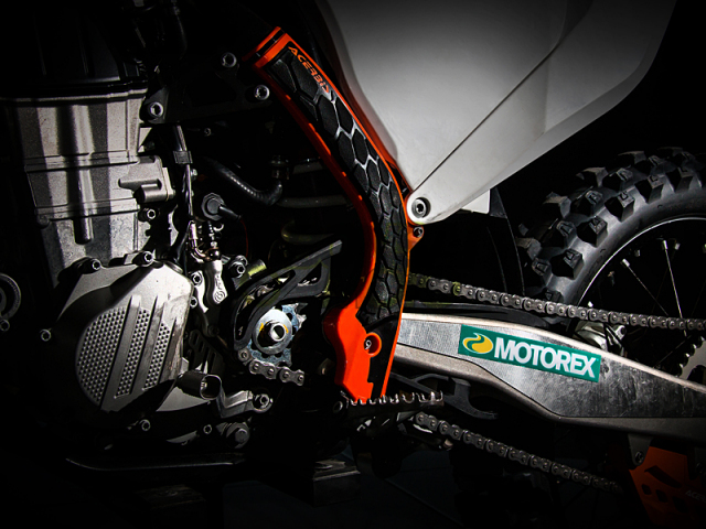 ACERBIS(アチェルビス)フレームプロテクター