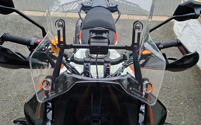 KTM1290スーパーアドベンチャー用　スクリーンアジャスター