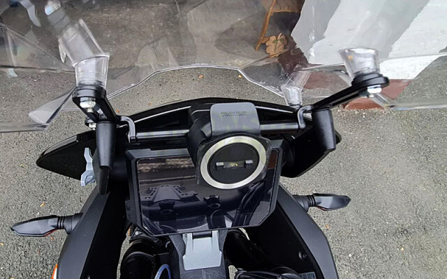 KTM1290スーパーアドベンチャー用　スクリーンアジャスター