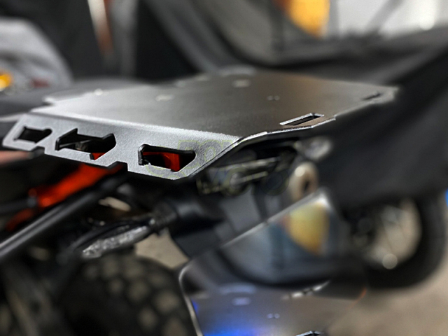 KTM 790-1290 アドベンチャー用 リアキャリア アウトバックモーターテック