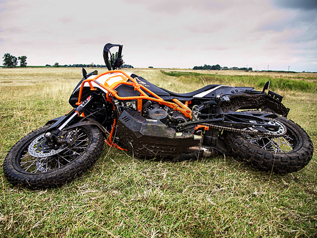 KTM スキッドプレート