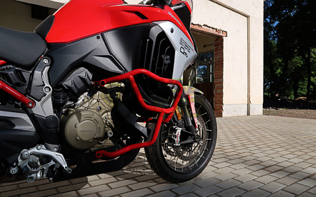 DUCATI ムルティストラーダ用 クラッシュバー アウトバックモーターテック