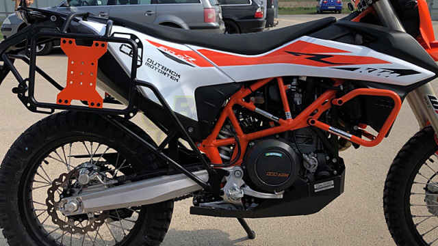 KTM 690ED-R用 パニアラック ver.2 アウトバックモーターテック