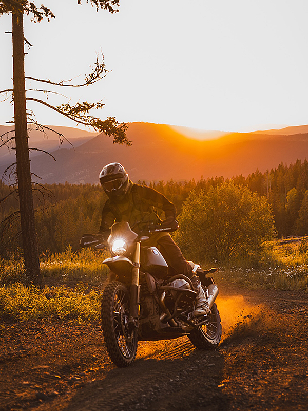 R12 G/S クラッシュバー　アウトバックモーターテック