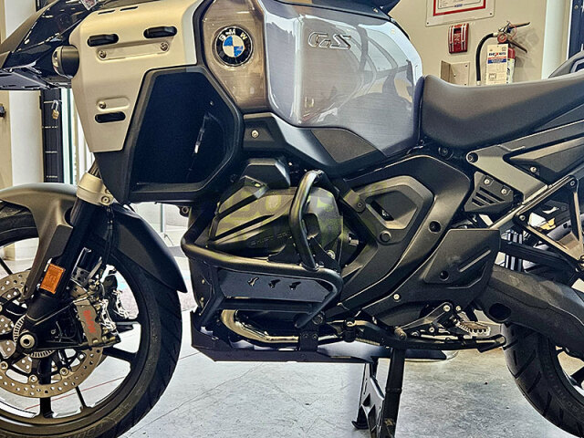 BMW R1300GS スキッドプレート アウトバックモーターテック