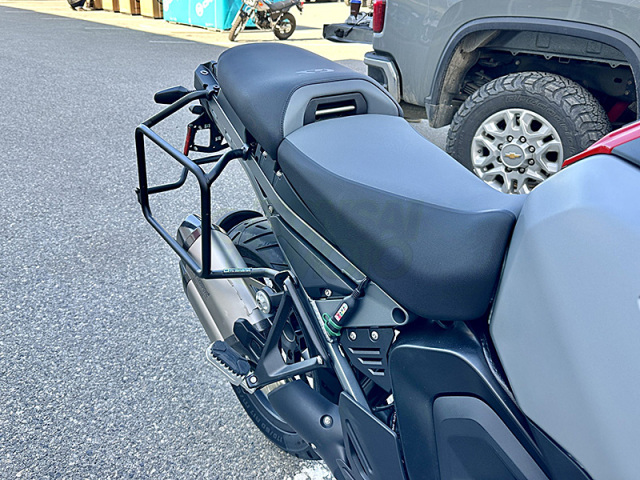 パニアラック　アウトバックモーターテック