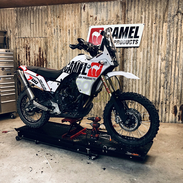 Tenere700　ハイフェンダーキット　キャメル