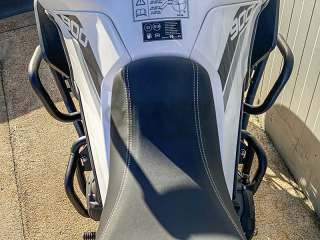 トライアンフ Tiger900クラッシュバー