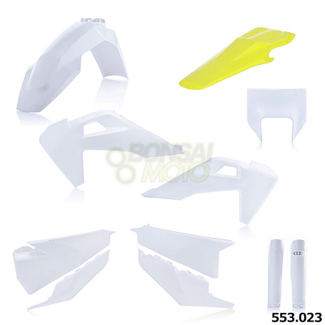 外装　アチェルビス