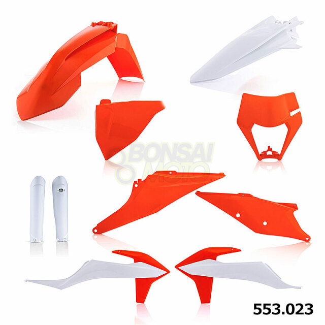 外装　アチェルビス