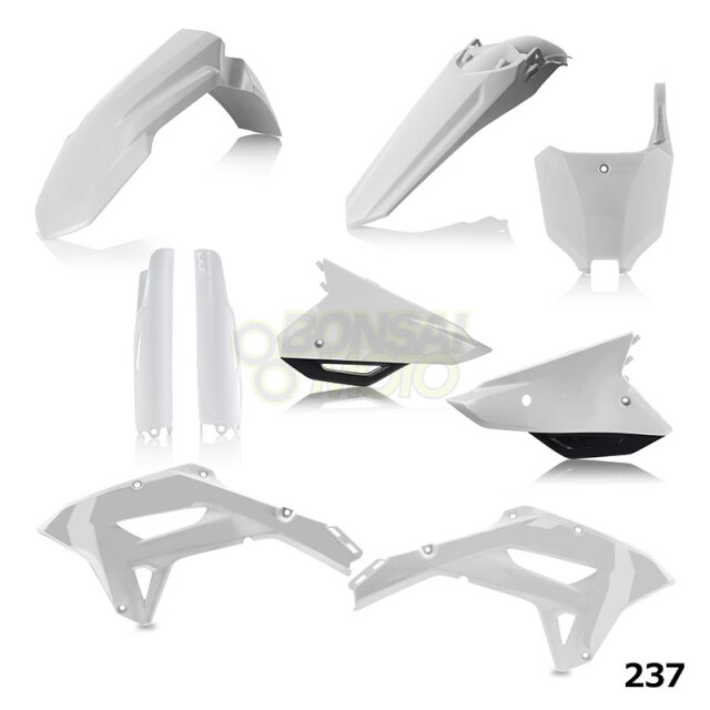 外装　アチェルビス