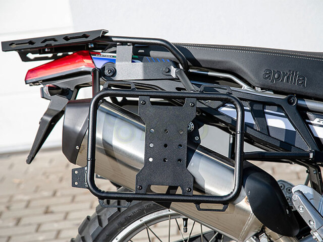 Tuareg660 パニアラック アウトバックモーターテック
