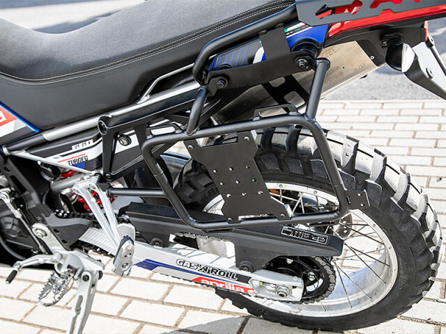 Tuareg660 パニアラック アウトバックモーターテック