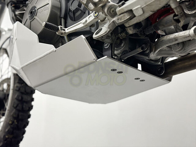 Tuareg660 スキッドプレート アウトバックモーターテック