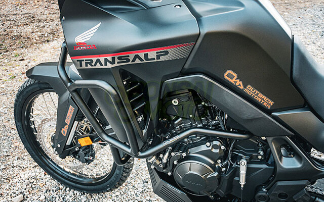 XL750 トランザルプ　クラッシュバー　アウトバックモーターテック