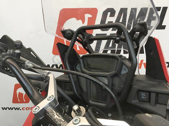 スクリーンブレース