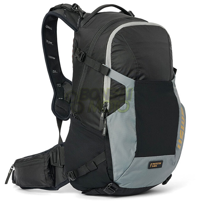 【アウトドア最適】USWE Tracker バックパック ブルー ブラック Amazon.co.jp: USWE トラッカー 22L デイパック - 軽量