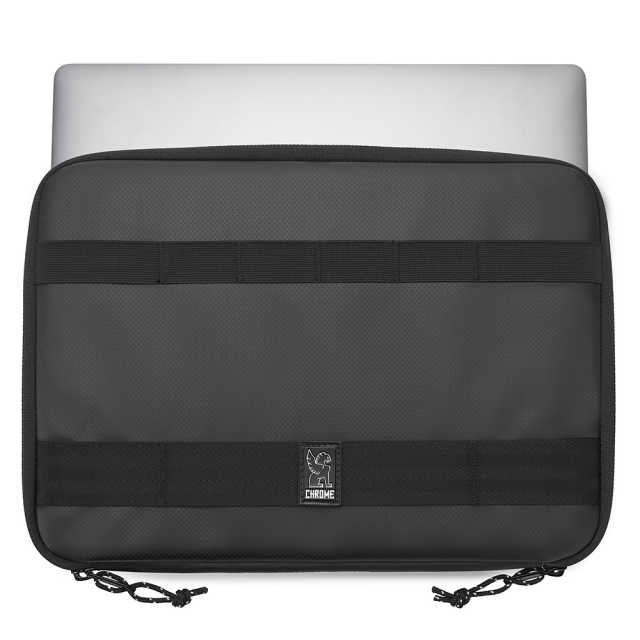 クローム パソコンスリーブ ミディアムラップトップスリーブ CHROME MEDIUMLAPTOPSLEEVE from 13” BLACK BAG ACCESSORIES AC188BKBK