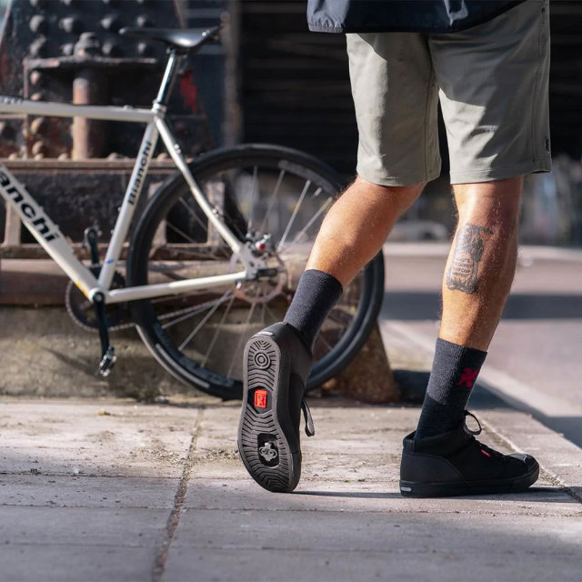 CHROMEクロームPanaracerSOUTHSIDE3.0PROパナレーサーサウスサイド3.0プロFW177NI