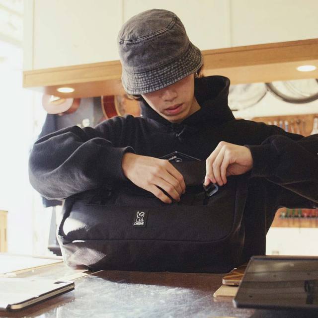 CHROMEクロームMIDTOWN20LMESSENGERミッドタウン20LメッセンジャーBG377BLKX