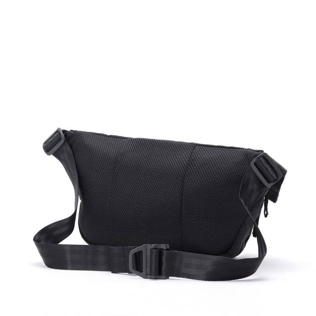 クローム ボット フリップ スリング 5L CHROME BOT FLAP SLING 5L