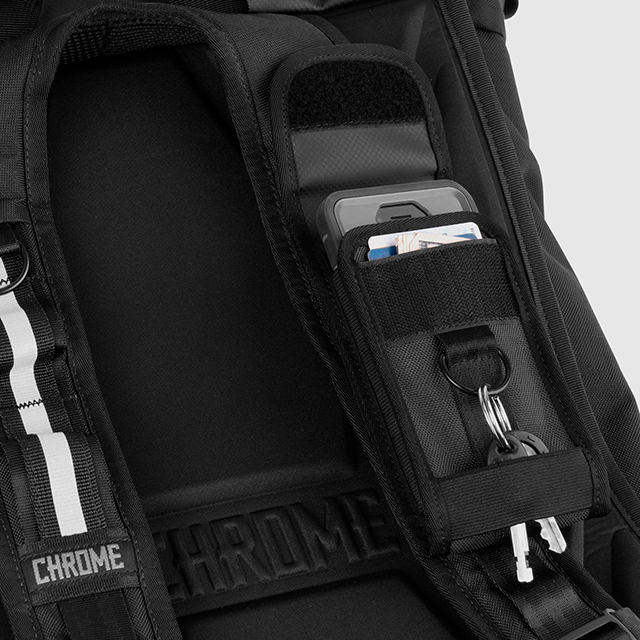 クローム スマートフォンケース ラージ フォン ポーチ CHROME LARGE PHONE POUCH BLACK iPhone Plus BAG ACCESSORIES AC126BK