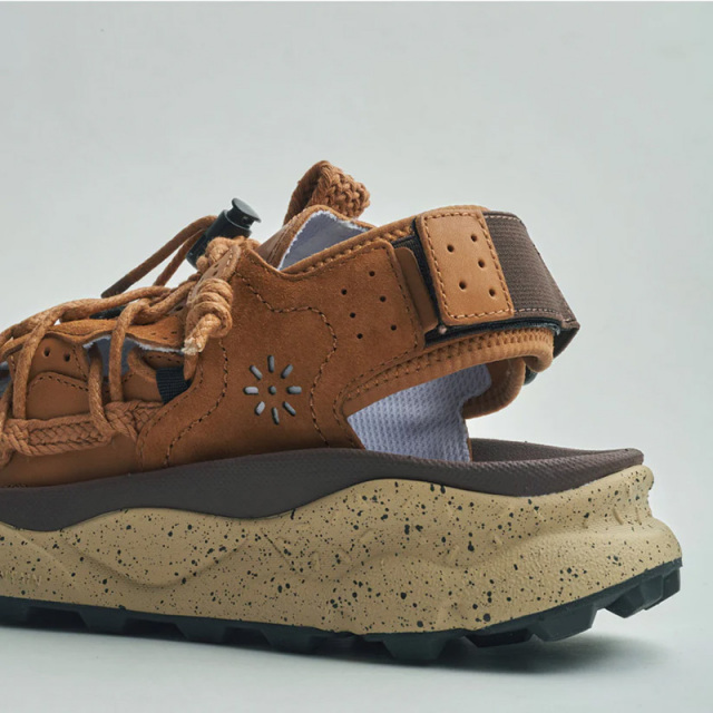 フラワーマウンテン プマプンク Flower MOUNTAIN PUMA PUNKU Tan LE