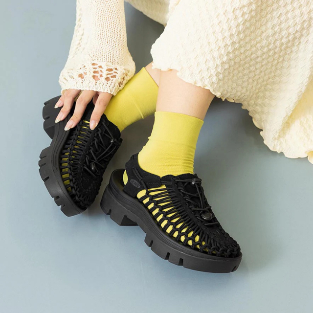 オールジェンダー | ユニーク ピーエルティー タッセル | KEEN