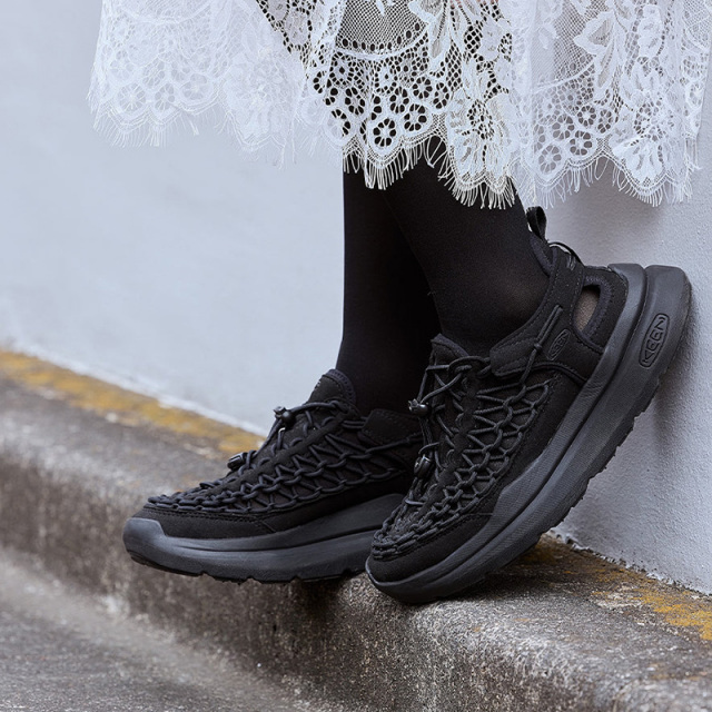キーン ユニーク ダブルケー KEEN UNEEK WK BLACK/BLACK レディース